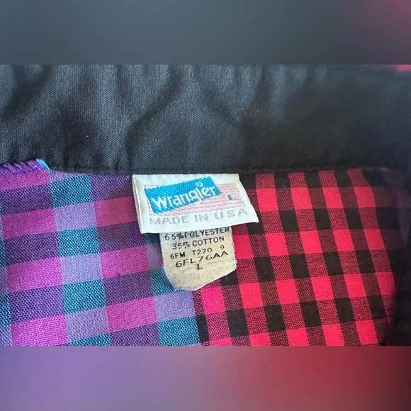 Vintage Wrangler Plaid Button-Up Shirt Made in USA - Picture 5 of 10